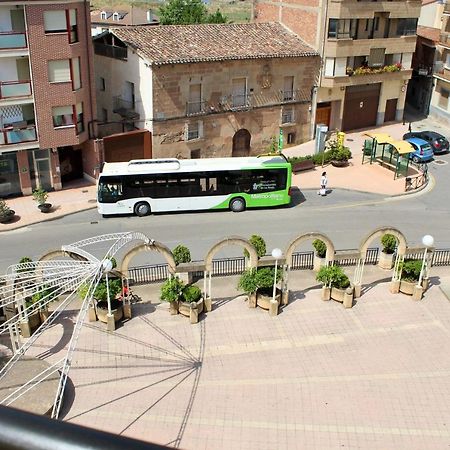 Atico En El Centro Con Amplia Terraza Apartment Entrena Bagian luar foto